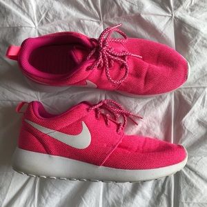 Neon Pink Women’s Nike roshes